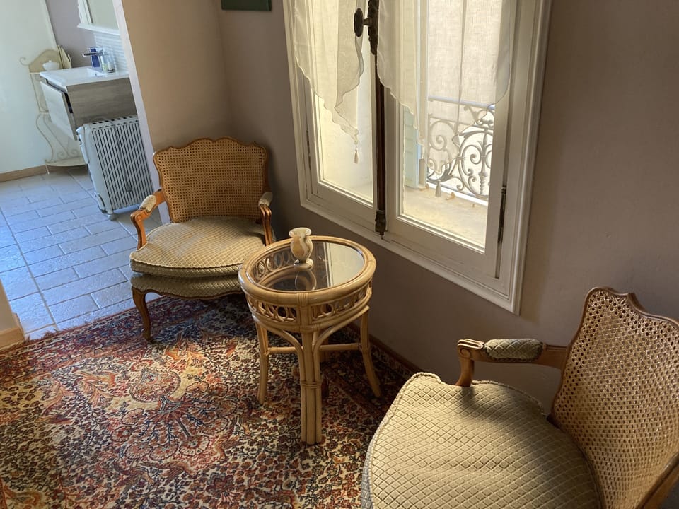 Chambre Peron, sale de bains privée.