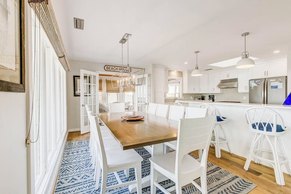 Top-Level Dining Room with Table (seats 10)