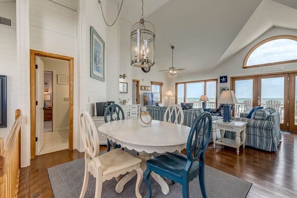 Top-Level Additional Table (seats 4)