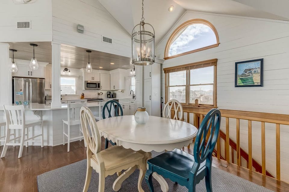 Top-Level Additional Table (seats 4)