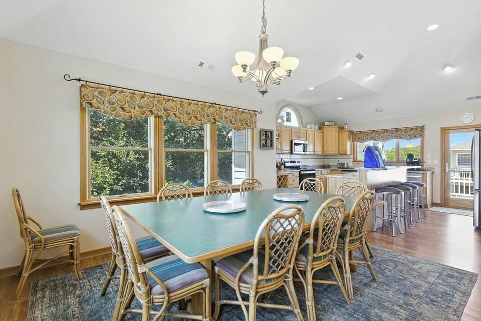 Top-Level Dining Room with Table (seats 12)