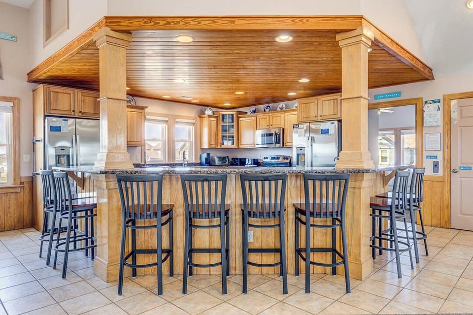 Top-Level Kitchen with Bar (seats 8)