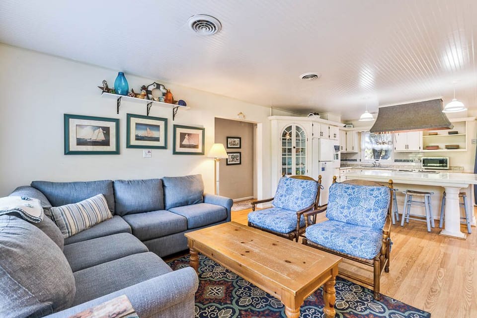 Living Room with Deck Access