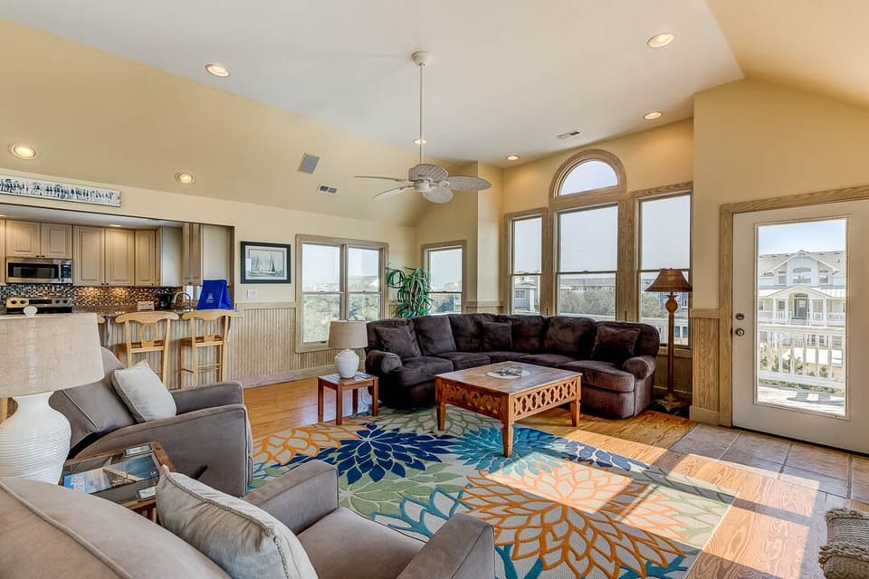 Top-Level Great Room with Deck Access