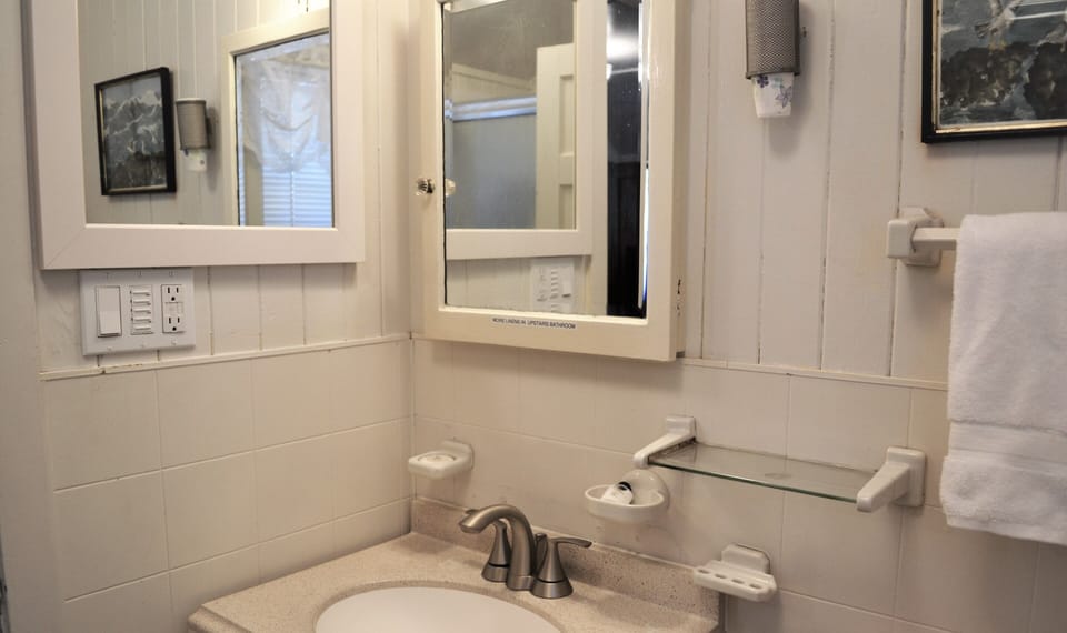 Master Bath w/shower