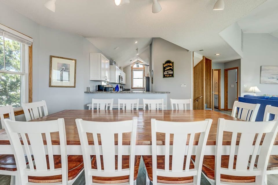 Top-Level Dining Room with Table (seats 12)