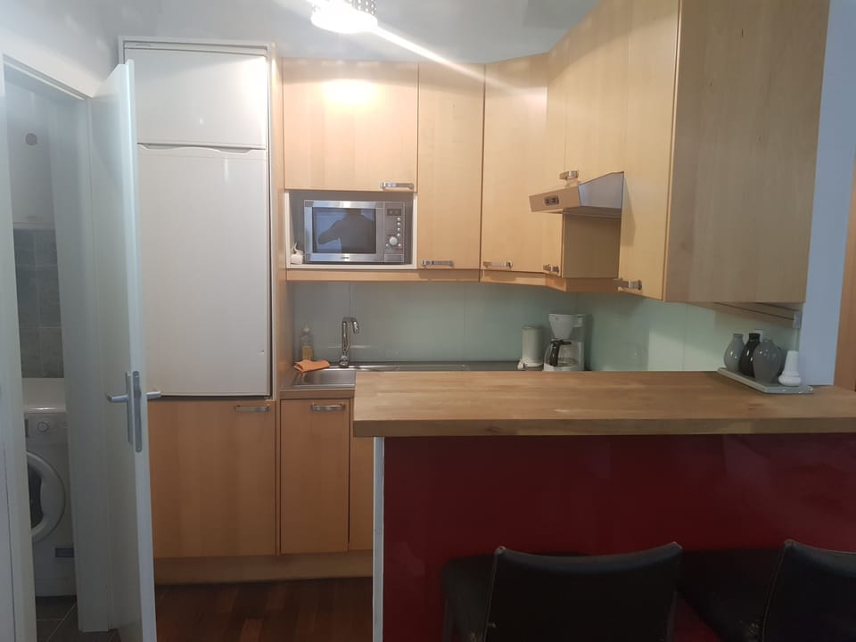 Apartment | Private kitchen | Fridge, microwave, stovetop, coffee/tea maker