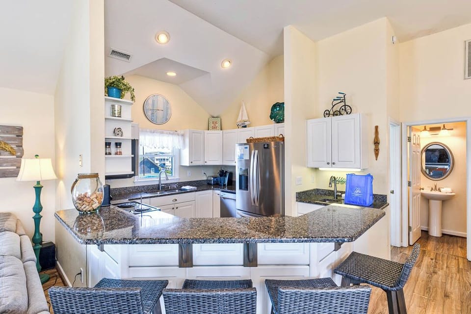 Top-Level Kitchen with Bar (seats 3)