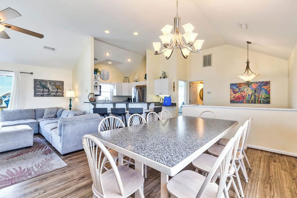 Top-Level Dining Room with Table (seats 10)