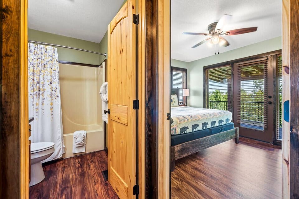 Main Floor King Suite with 55` Smart TV
