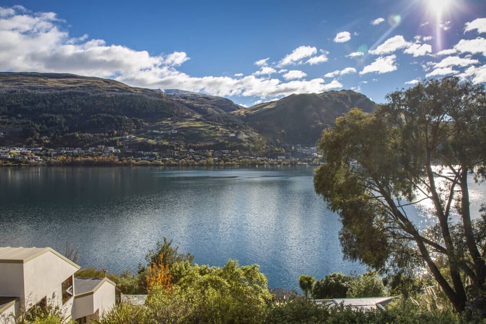 Beautiful views of Lake Wakatipu