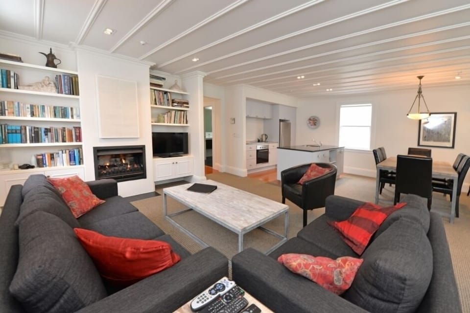 Lounge, Kitchen , Dining