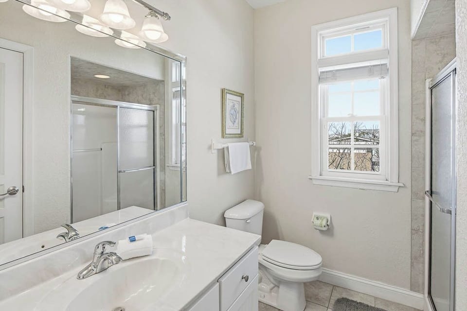 Top-Level Queen Master Bathroom