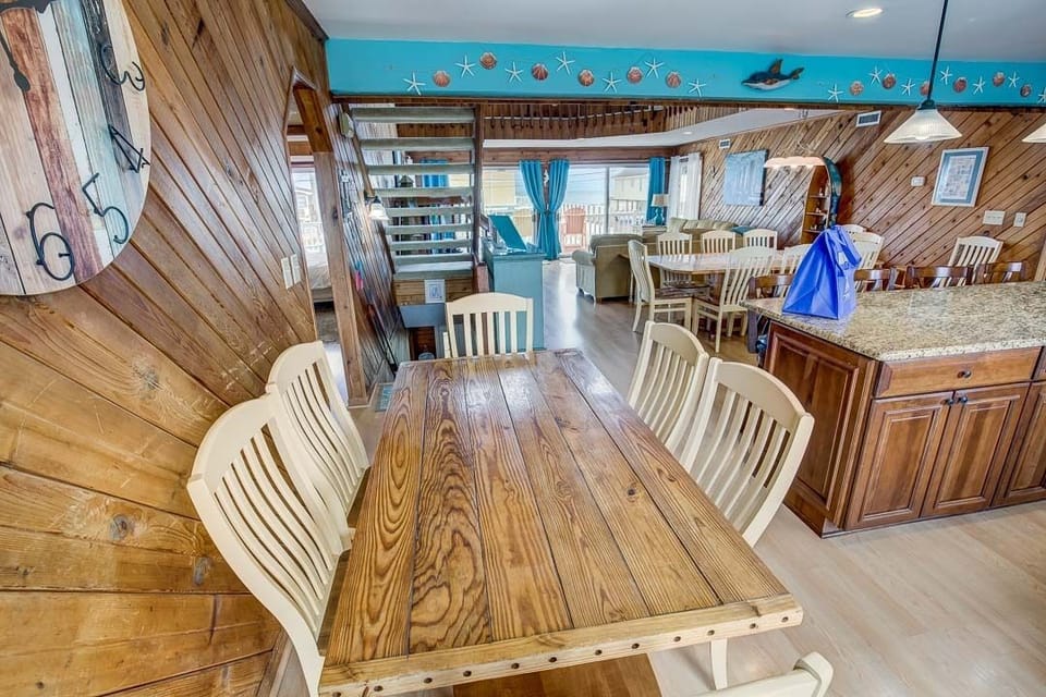 Mid-Level Additional Dining Table seats 6