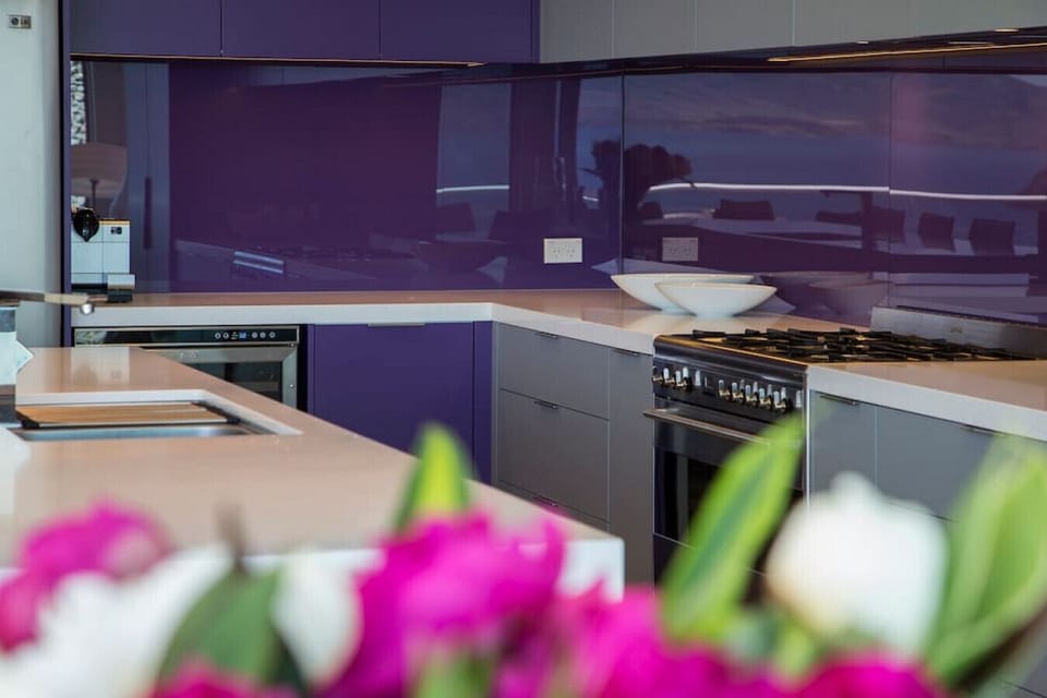 The supermarket is just a 2 minute drive away; or arrive to a fully stocked fridge and pantry by making use of the management`s concierge services (fee applies).