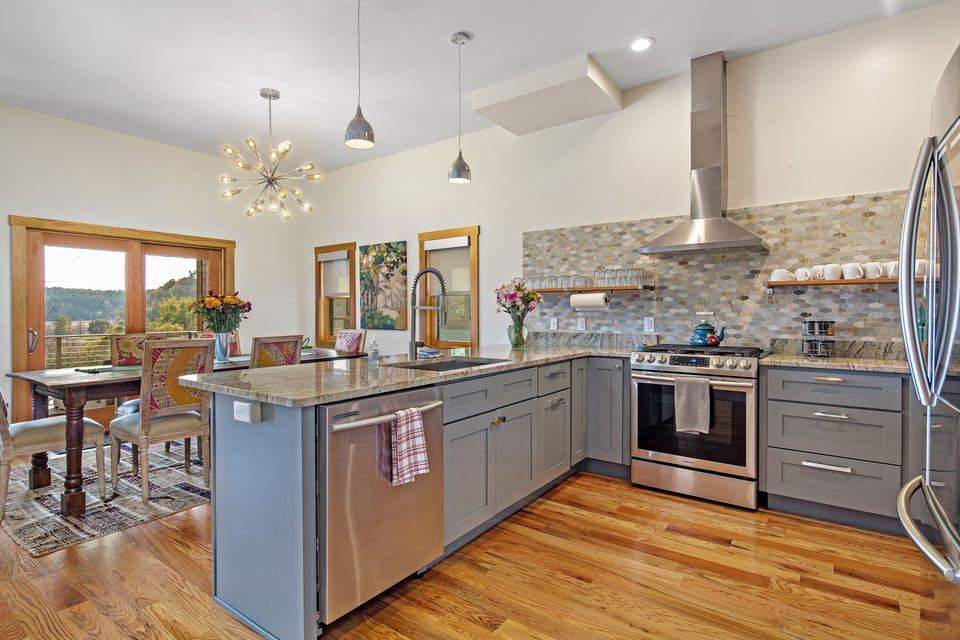 32 Upstream Bachelorette Oasis Second floor (2)