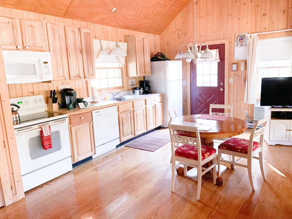 Full kitchen