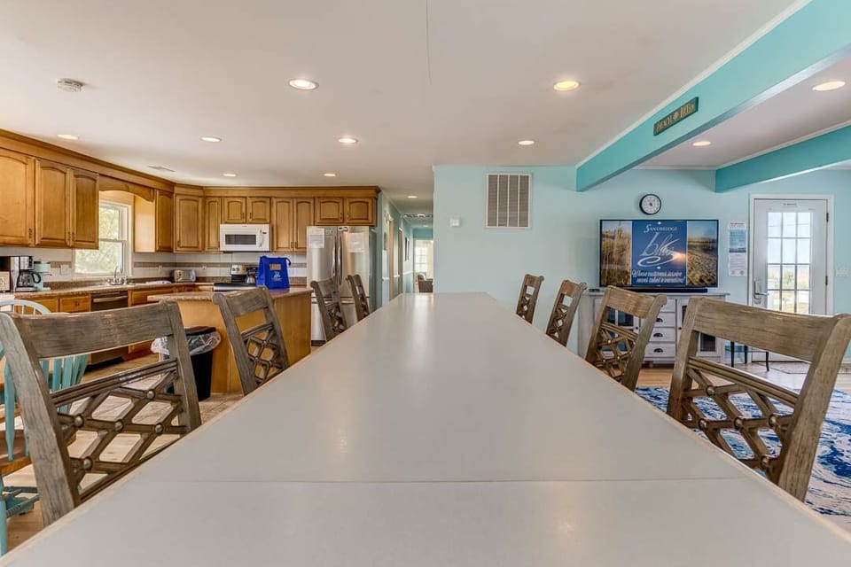 Mid-Level Dining Table (seats 8)