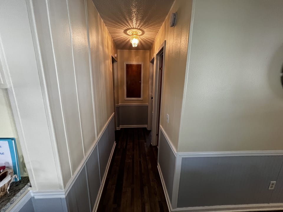 Hall to bedroom 2 and 4 and bathroom 2