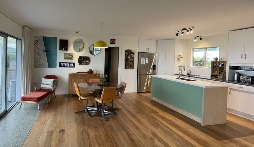 Open plan kitchen and dining