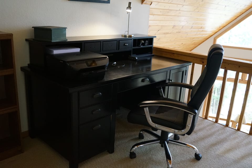 Upper Level Loft Office
Includes Laser Printer and Wi-fi
