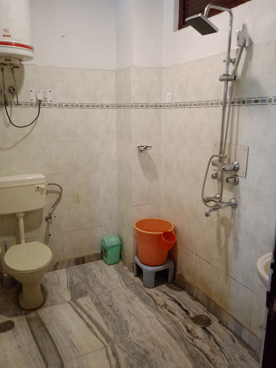 Bathroom shower