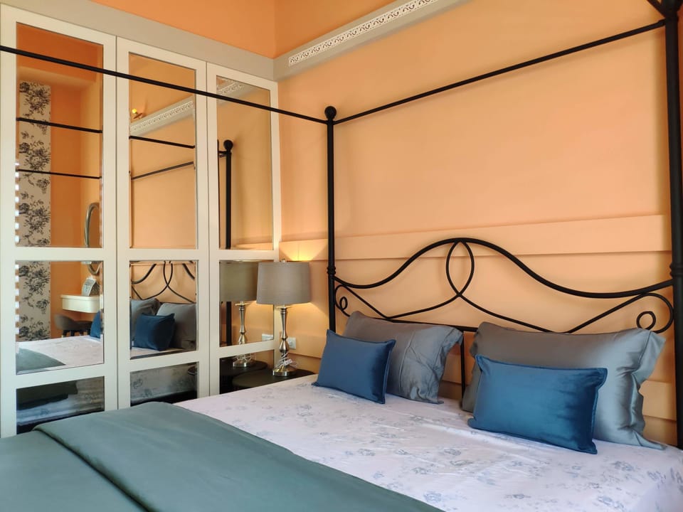 Classic Double Room, 1 Queen Bed, Balcony, City View | Desk, soundproofing, free WiFi, bed sheets