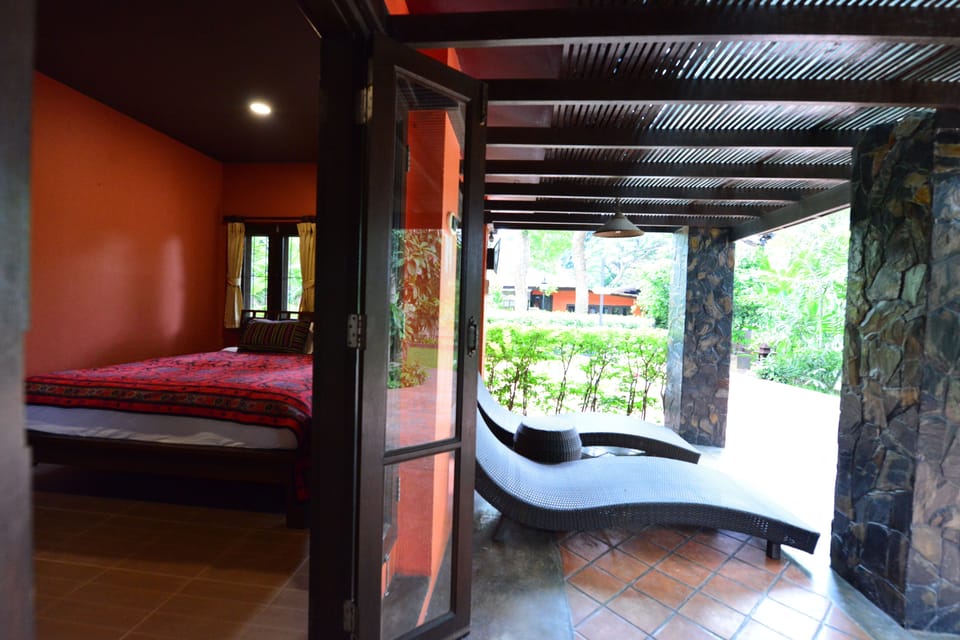 Superior Cottage | Free WiFi, bed sheets