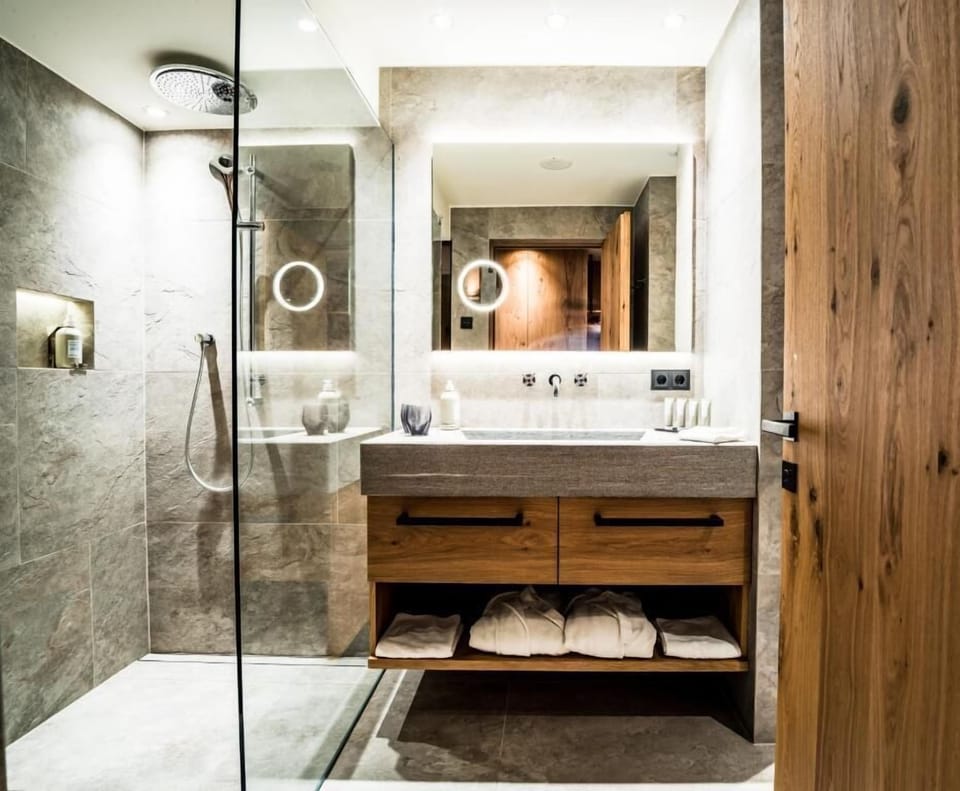 Deep soaking tub, bathrobes, slippers, bidet