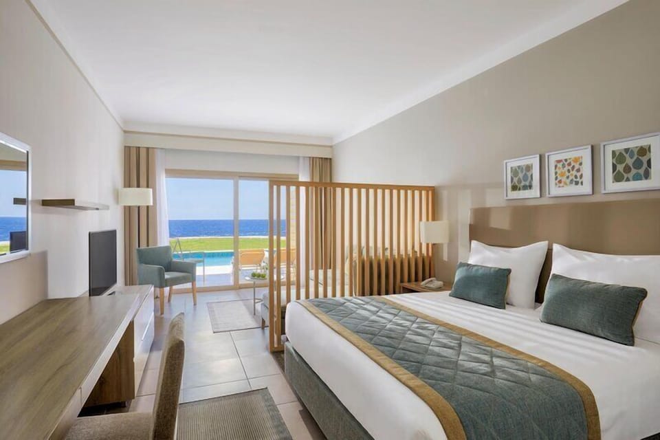 In-room safe, desk, free WiFi, bed sheets