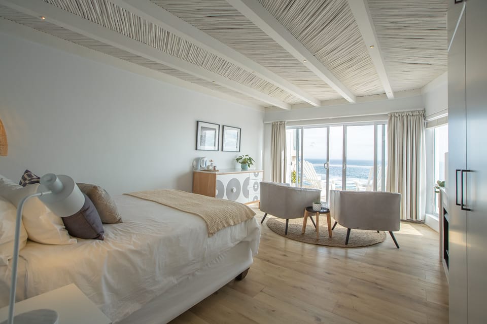 Deluxe Double Room, Sea View (1) | Premium bedding, pillowtop beds, in-room safe, individually decorated