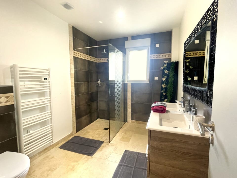 Superior Triple Room, Courtyard View | Egyptian cotton sheets, premium bedding, memory foam beds, desk