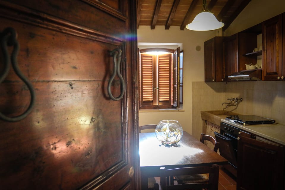 Panoramic Apartment | Private kitchen | Fridge, oven, stovetop, coffee/tea maker