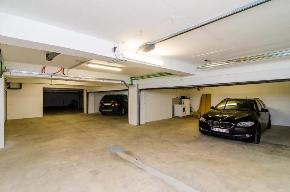 Apartment (2 bed apt,balcony,sea view) | Parking | Free self parking