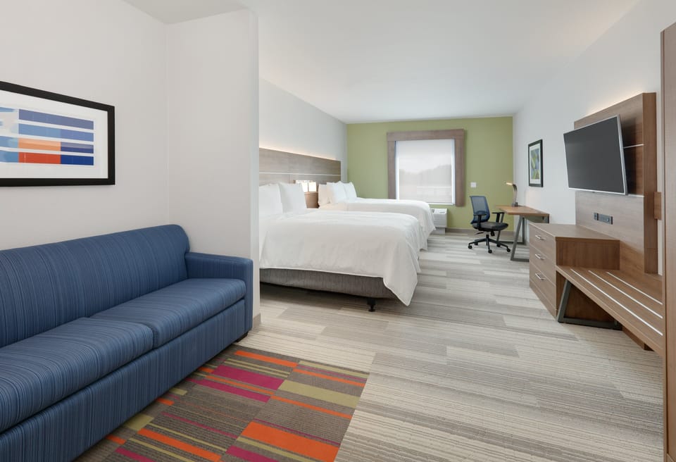 In-room safe, desk, laptop workspace, free WiFi