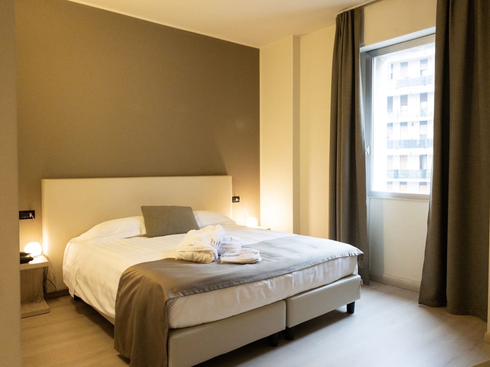 Down comforters, minibar, in-room safe, individually furnished