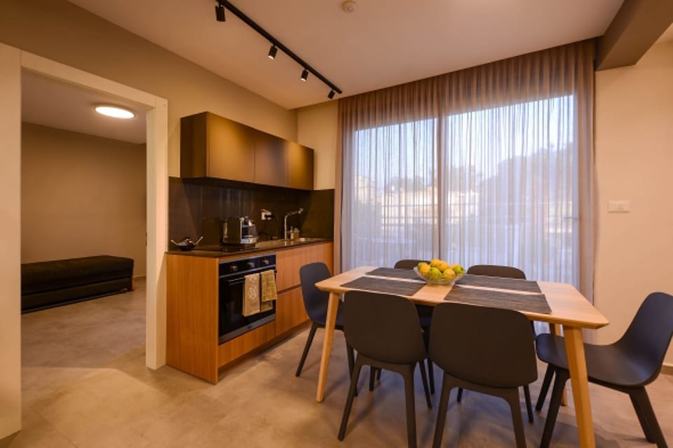 Luxury Penthouse, Sea View | In-room dining