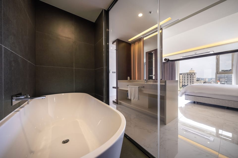 SweetMay Family Double Twin Room | Bathroom | Free toiletries, hair dryer, slippers, bidet