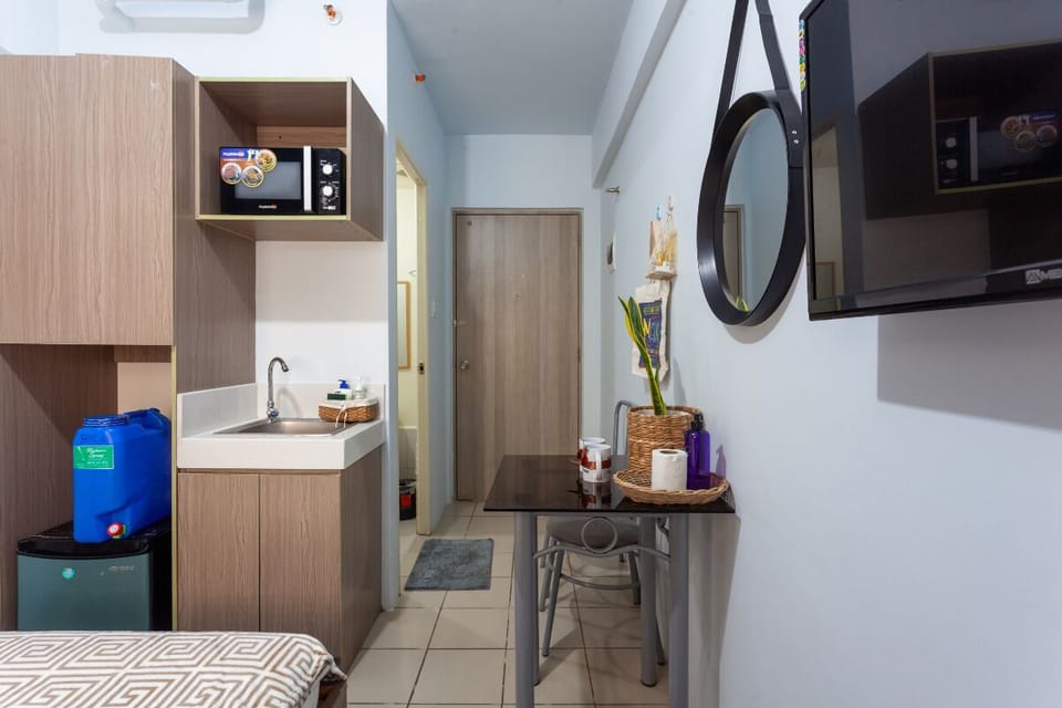 Basic Studio, City View | Premium bedding, desk, laptop workspace, blackout drapes