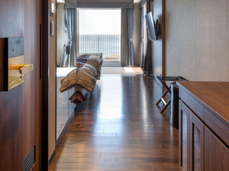 Standard Room | In-room safe, soundproofing, WiFi (free), bed sheets
