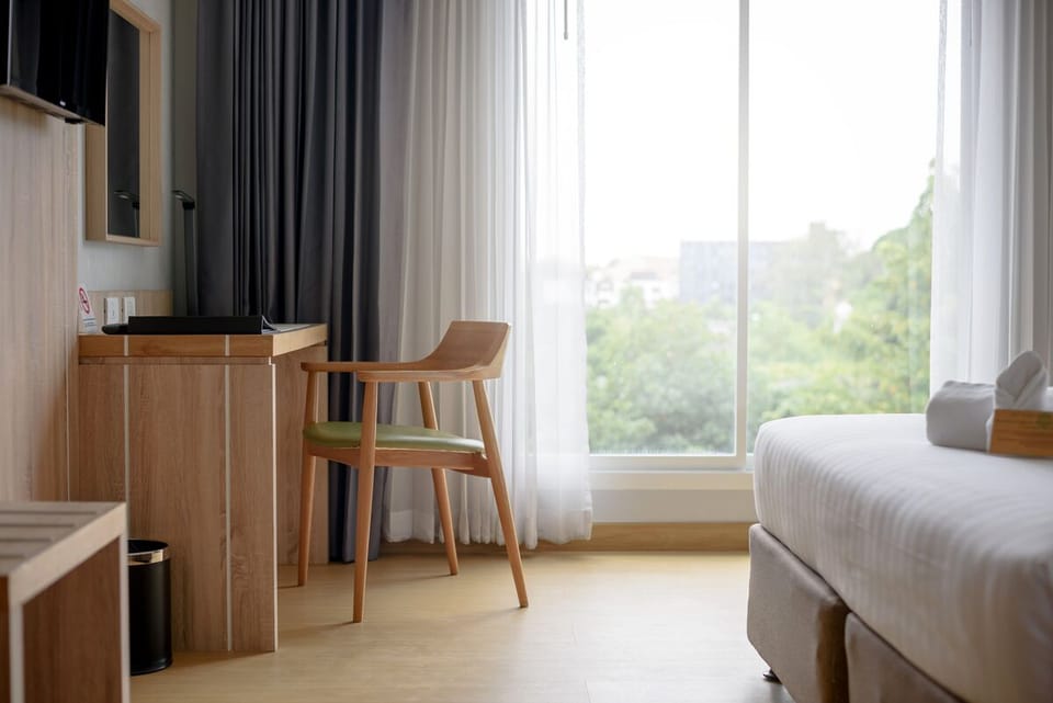 Minibar, in-room safe, individually decorated, individually furnished