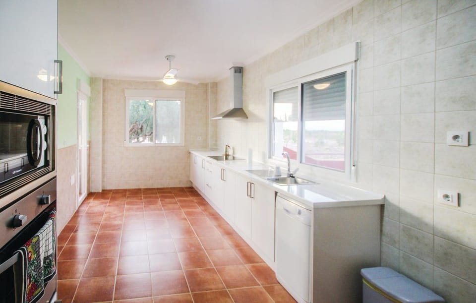 Family House, 3 Bedrooms, Pool View | Private kitchen | Full-size fridge, microwave, toaster, eco-friendly cleaning products
