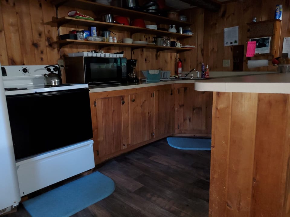 Another view of kitchen.