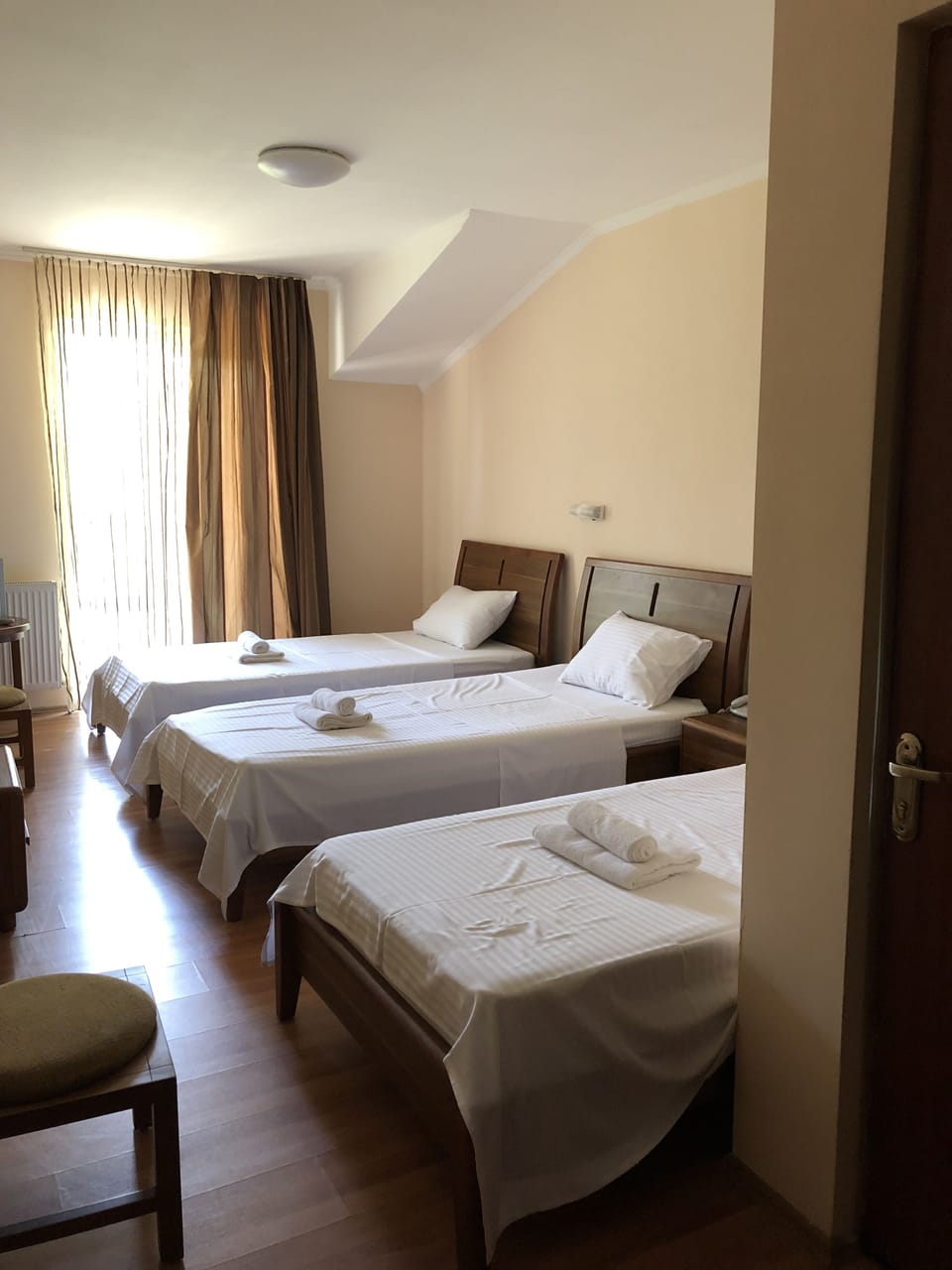 Classic Triple Room, Park View | Down comforters, Select Comfort beds, in-room safe, desk