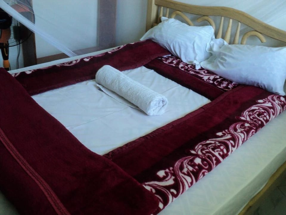 Premium bedding, individually decorated, desk, laptop workspace