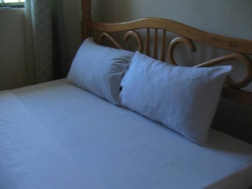 Premium bedding, individually decorated, desk, laptop workspace