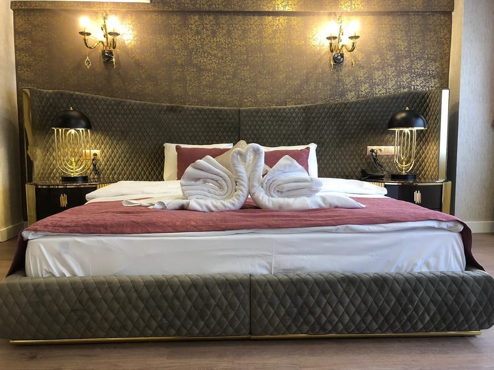 Deluxe Double Room, City View | Minibar, in-room safe, soundproofing, free WiFi