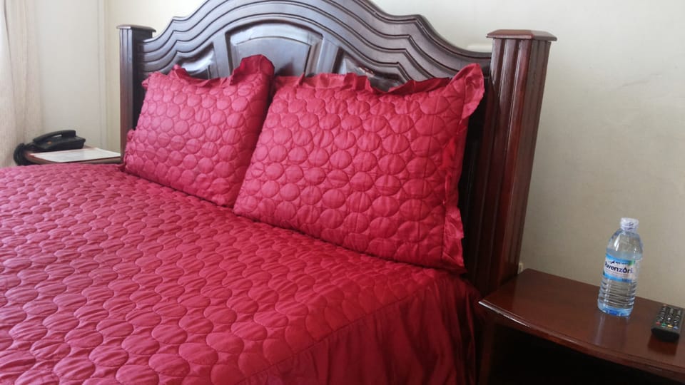 Executive Suite | Individually decorated, individually furnished, desk, laptop workspace