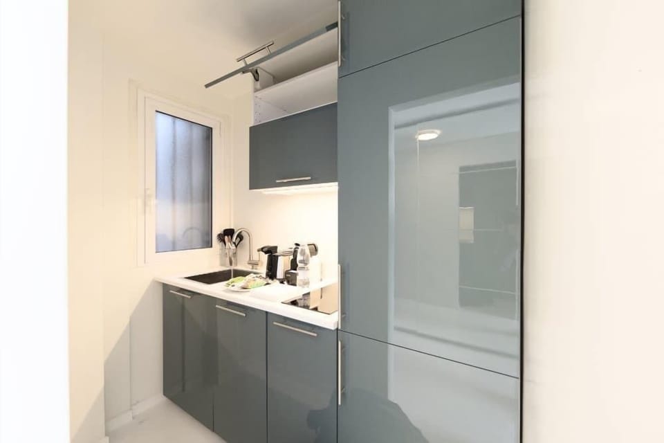Studio | Private kitchenette | Fridge, microwave, stovetop, dishwasher