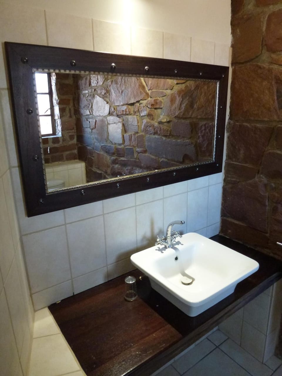 Standard Double or Twin Room | Bathroom | Shower, free toiletries, hair dryer (on request), towels